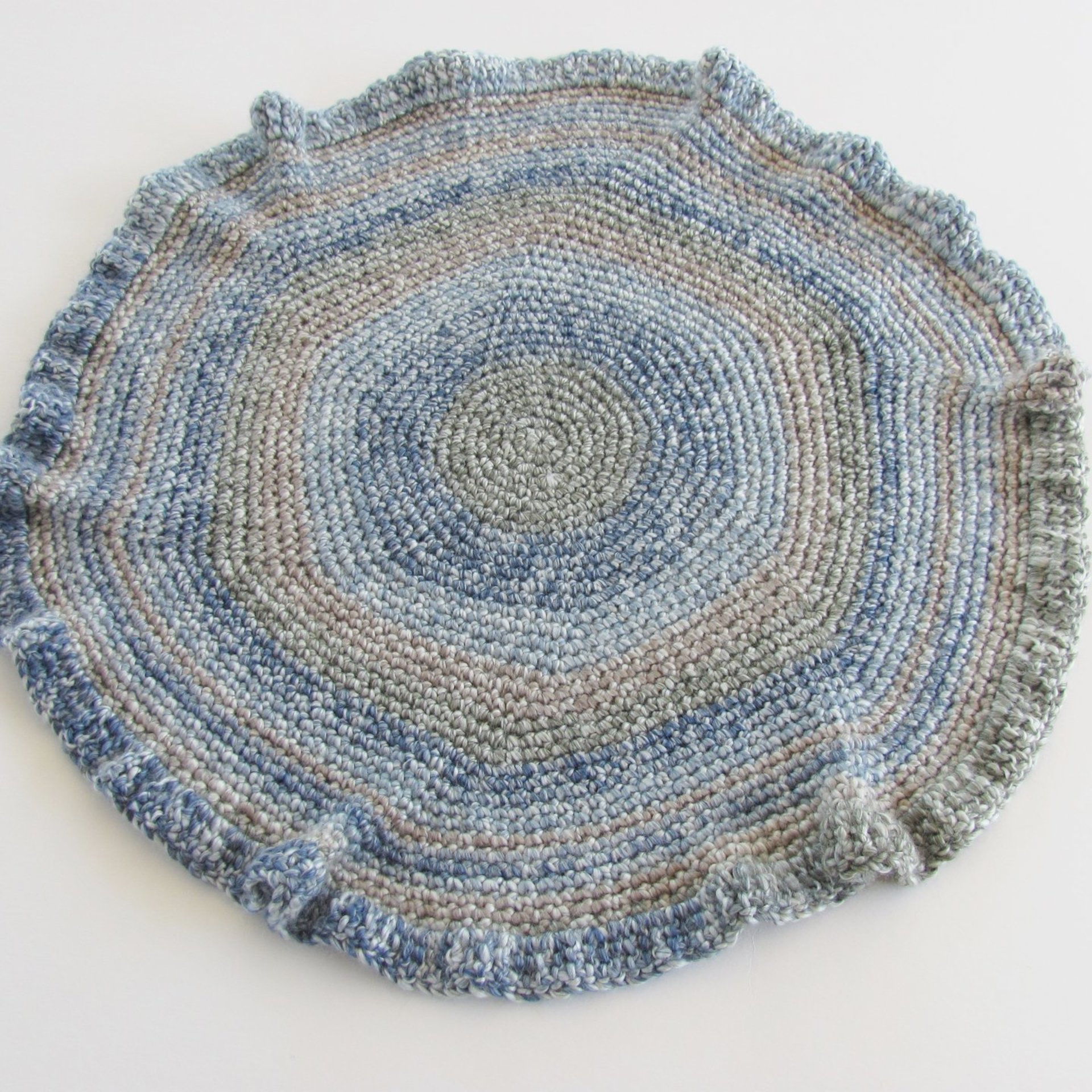 Crocheted Pet Sleeping Mat, Blue Multi