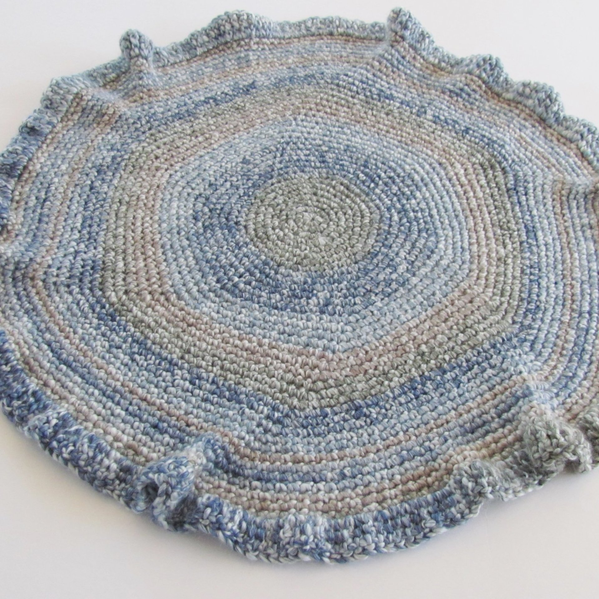 Crocheted Pet Sleeping Mat, Blue Multi