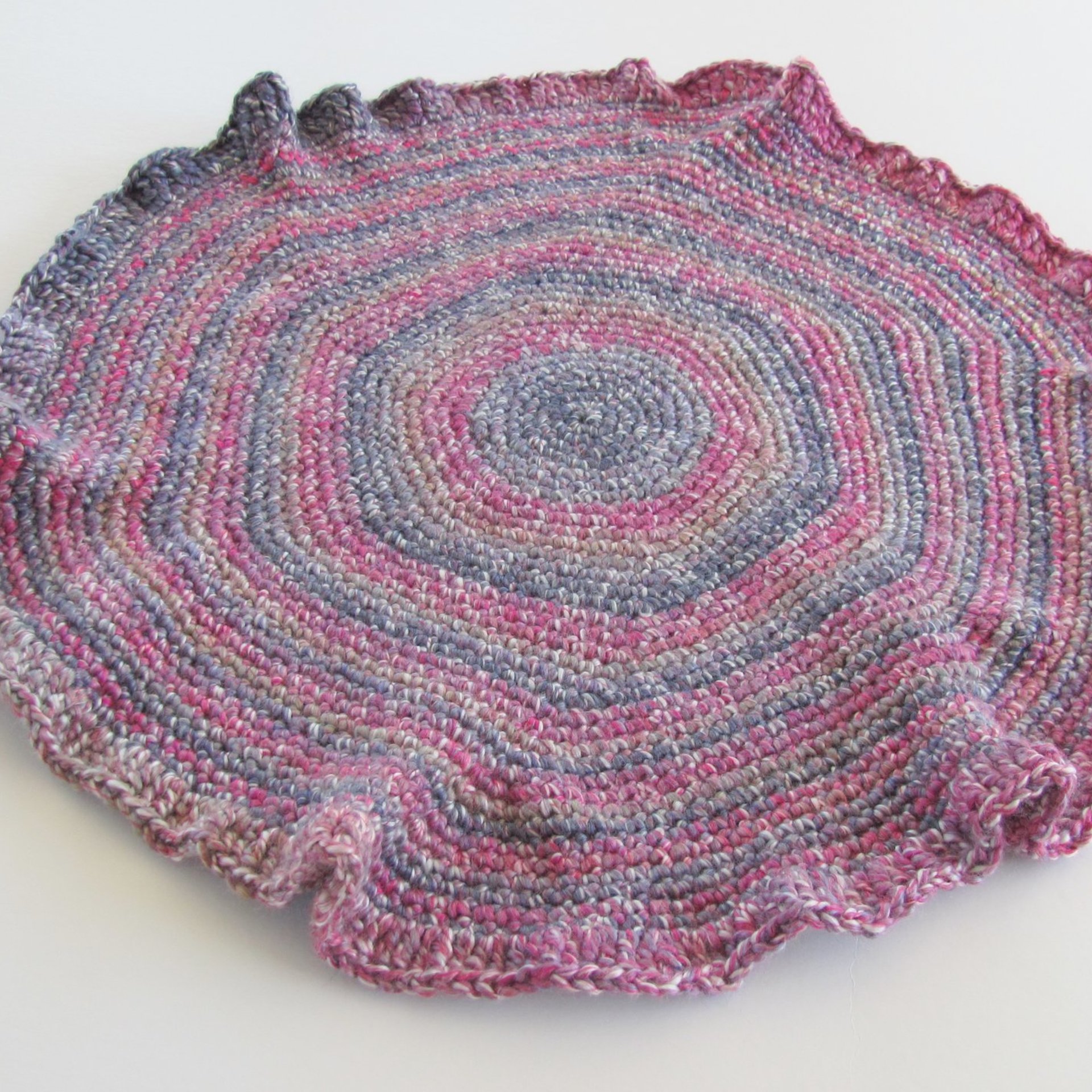 Crocheted Pet Sleeping Mat, Red Multi